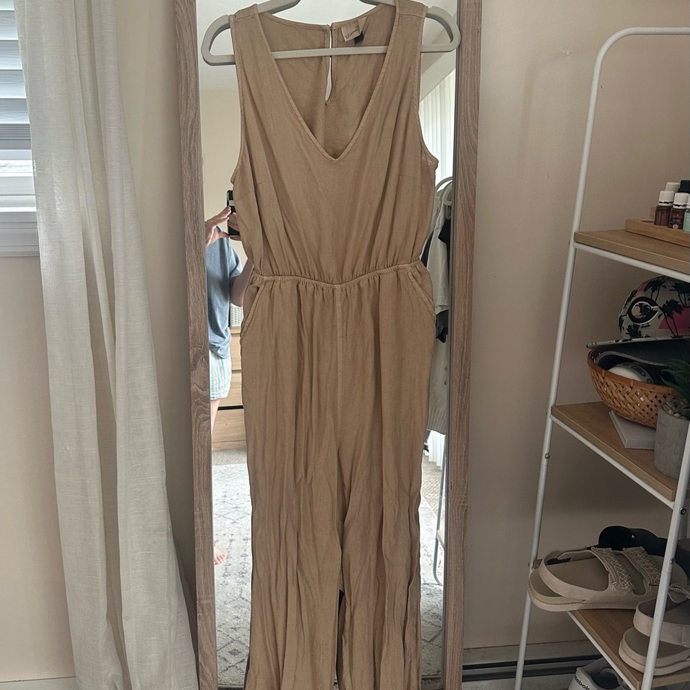 Universal thread linen style romper